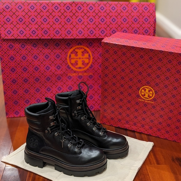 Tory Burch Miller Leather Lug Sole Hiker Boot Size 10 + Dust Bag New in Box❤ - Picture 2 of 9